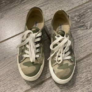 Steve Madden Camo Tennis Shoes